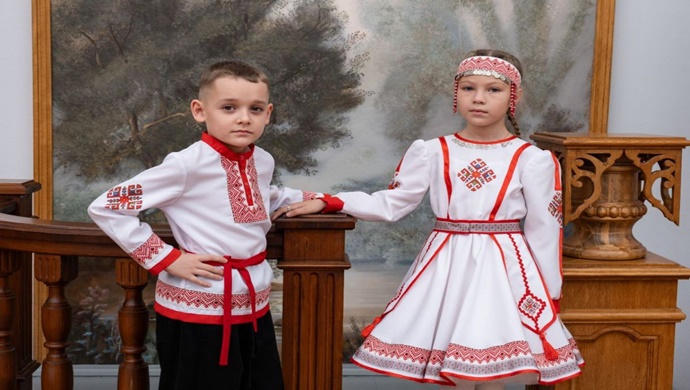 Birleşik Rusya Kadın Hareketi, Ulyanovsk’ta SVO katılımcılarının eşleri ve çocukları için bir fotoğraf çekimi düzenledi