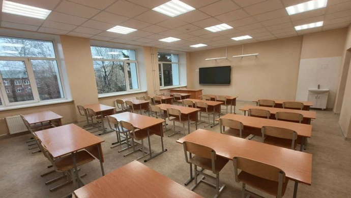 Omsk’taki bir okul, Birleşik Rusya’nın desteğiyle büyük çaplı bir yenilemeden geçti